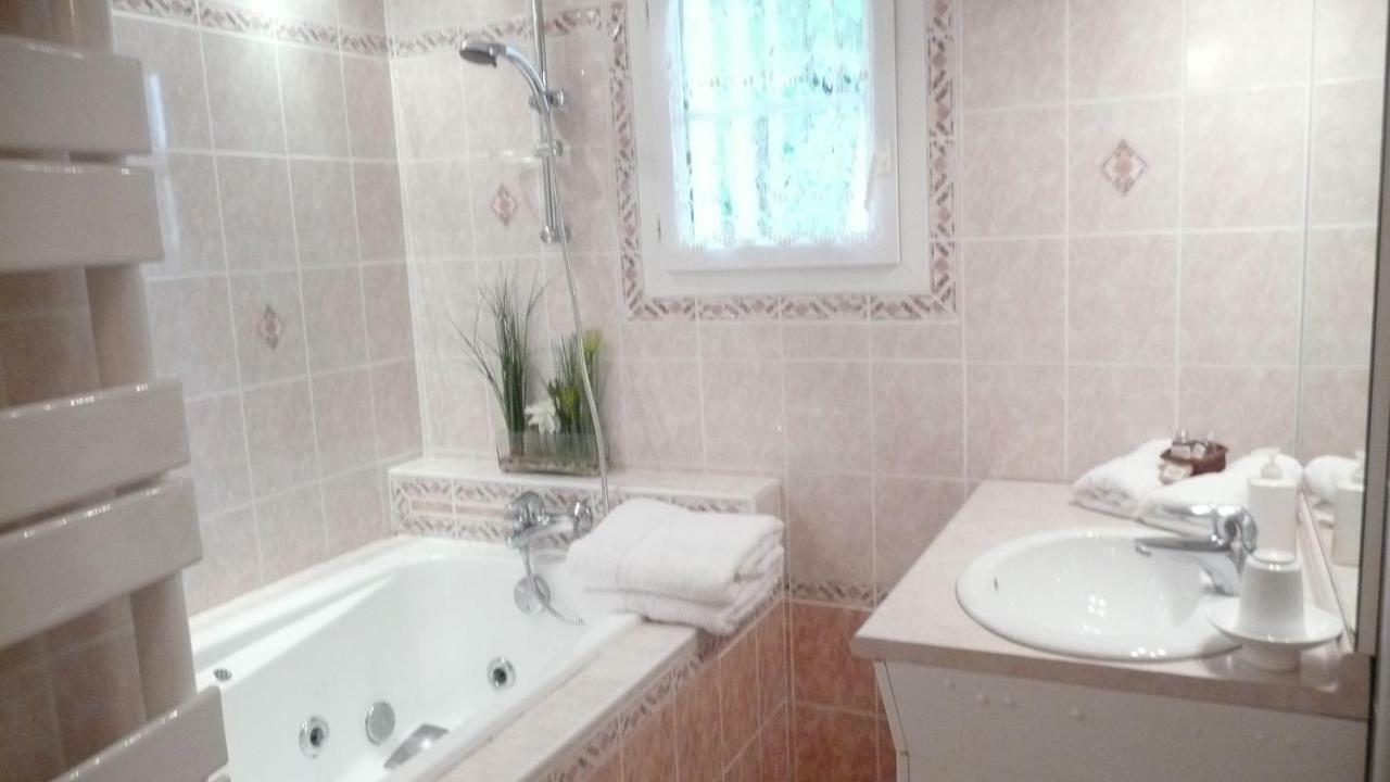 Les Chambres Des Taillades Les Taillades Luaran gambar