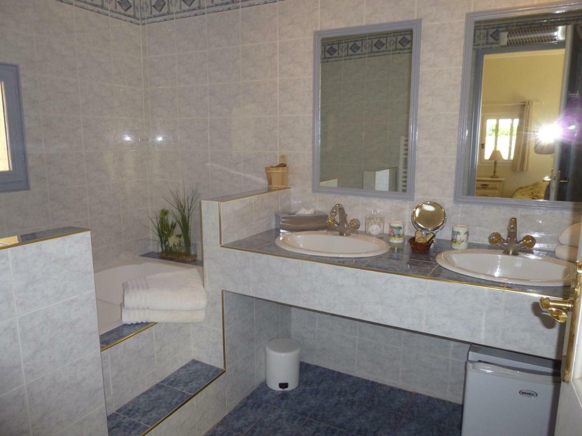 Les Chambres Des Taillades Les Taillades Luaran gambar